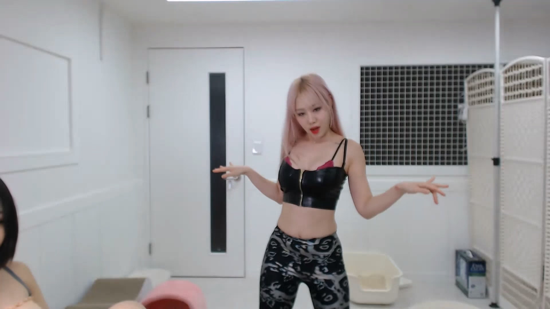 April 1st Live?4월 첫번째 라이브 2024/04/06 Waveya Livestream直播 – #0115插图1