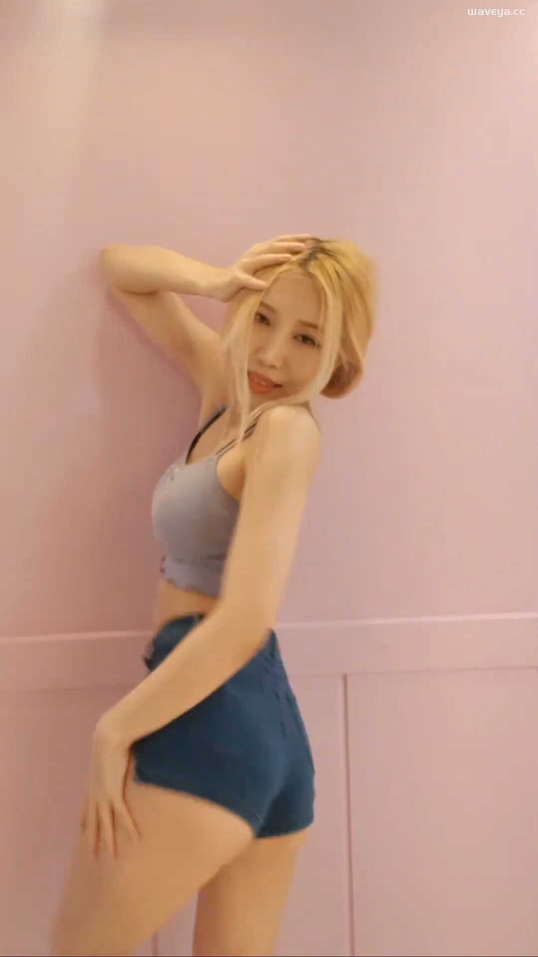 Waveya Live in New Room feat. Choco ChinAe 23/05/20 Waveya Livestream直播 – #0094插图3