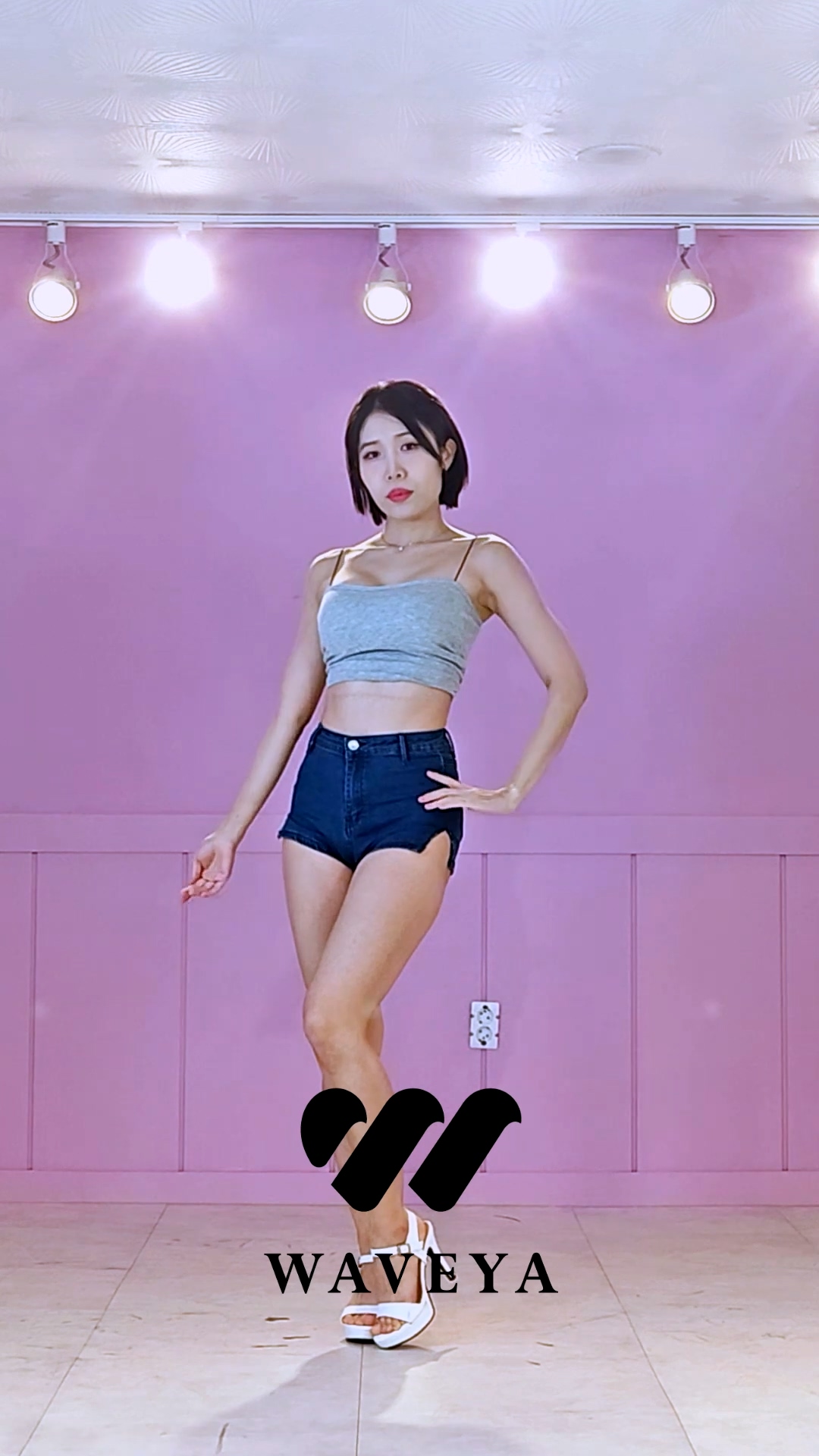 [입덕직캠] LE SSERAFIM – Smart 르세라핌 dance cover Waveya MiU 웨이브야 미유 – #0821插图
