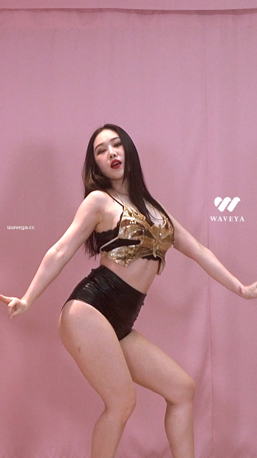 [입덕직캠] 누드 Nxde dance cover (여자)아이들((G)I-DLE) Waveya Ari 웨이브야 아리 – #0761插图1