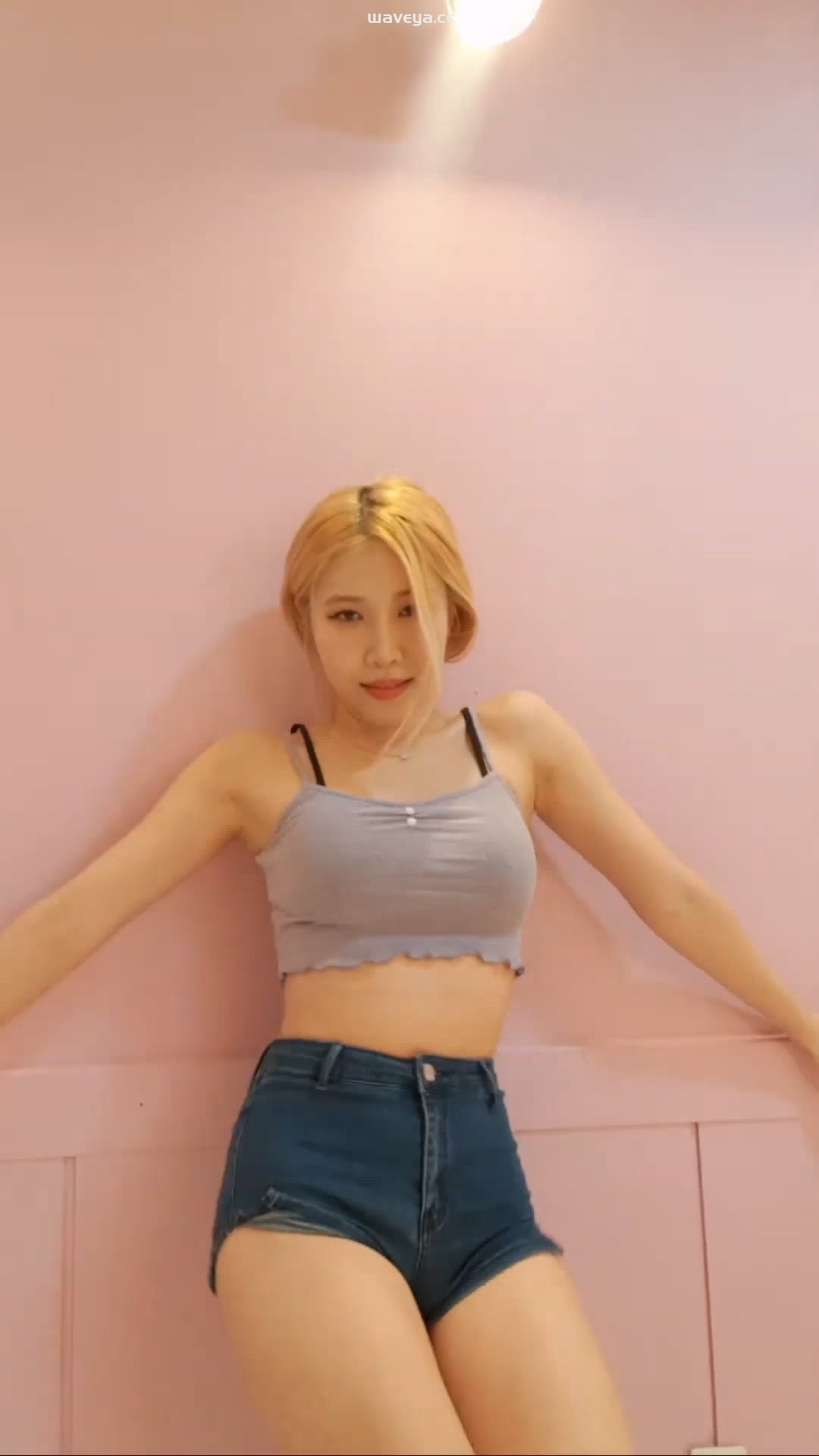 Waveya Live in New Room feat. Choco ChinAe 23/05/20 Waveya Livestream直播 – #0094插图2