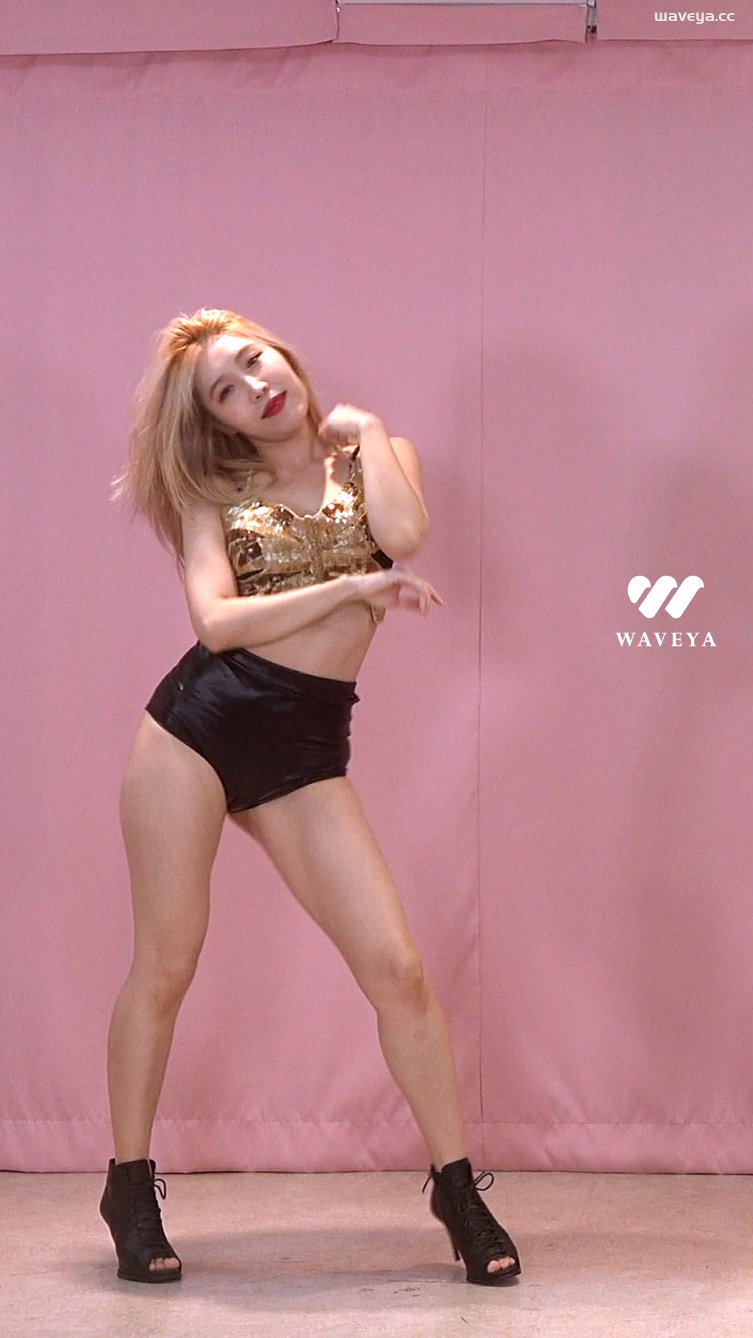[입덕직캠] 누드 Nxde dance cover (여자)아이들((G)I-DLE) Waveya MiU 웨이브야 미유 – #0762插图